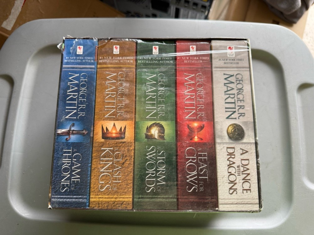 George R.R. Martin A Song of Ice and Fire 5-Book Set Game of Thrones READ DESC.