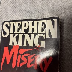 Misery by Stephen King 1987 Viking. Trade Paperback