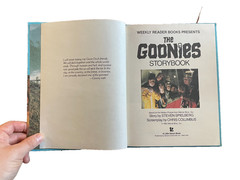 THE GOONIES Storybook 1985 Spielberg Warner Bros HC Weekly Readers Book