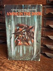 Lot 4: Wrinkle in Time Madeleine L’Engle 1976 Stranger Things Paperback Set Wind