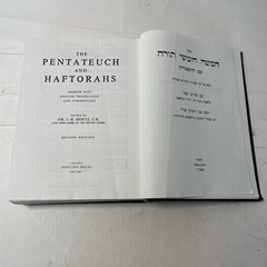 PENTATEUCH and HAFTORAHS Hebrew Text English Translation and Commentary 2nd ed