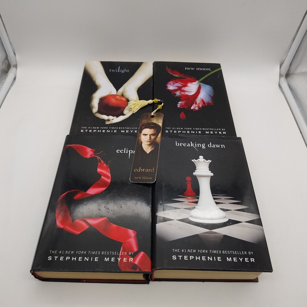 Twilight Saga By Stephenie Myer 4 Book Hardcover 2008 Set Edward Bookmark