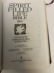 Spirit Filled Life Bible Nelson 2255BG Bonded Leather NKJV Red Letter 1991