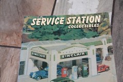 Service Station Collectibles by Rick Pease 1996 Trade Paperback VG FREE SHIPPING