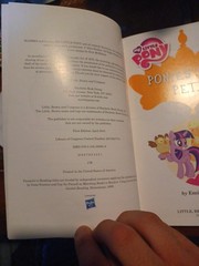 My Little Pony: Ponies Love Pets!: Lev- paperback, 9780316368858, Emily C Hughes