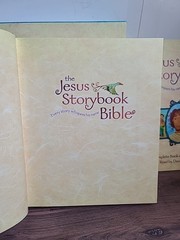 Jesus Storybook Bible Deluxe Edition Book & CDs by Sally Lloyd-Jones NEW