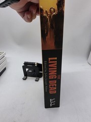 The Living Dead 2008 Clive Barker Stephen King Horror Stories 500 Pages