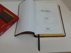 KJV Thinline Bible, Black/Brown Leather-Touch Cover, King James Version