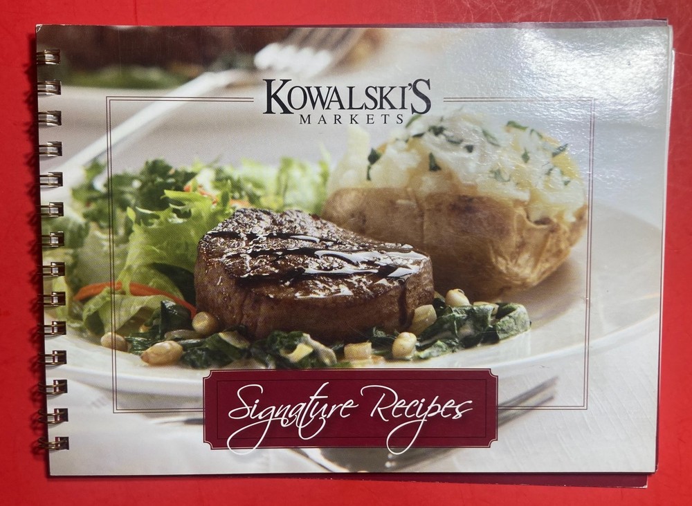 KOWALSKI’S MARKETS SIGNATURE RECIPES 30 PAGES 8X6 IN. CHRISTMAS BAKING COOKBOOK