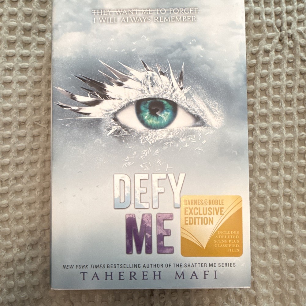 Tahereh Mafi Defy Me (Shatter Me Series) Paperback English B&N Exclusive