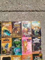 Large Lot 81 Vintage DAW Science Fiction PBs Nice Cnd Great Variety Fst Ship