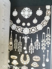 Bentley & Skinner Rare collection Fine Gold Jewels 2018 in 24 Pages & 404 items