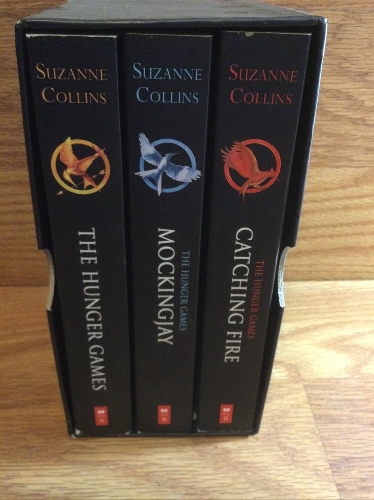 THE HUNGER GAMES – TRILOGY BOX SET 3 BOOKS By Suzanne Collins Scholastic Novel
