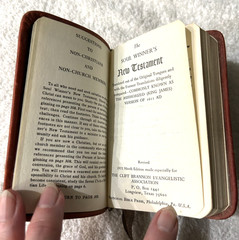 Leather or bonded leather pocket Bible 1971 9th Soul Winner’s NEW TESTAMENT