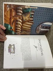 Paris by Ladurée A Chic City Guide 2016 PB 1st ED Vendome Scriptum Illustrated