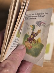 4 Little Little Minature Golden Books – Vintage 2.75″