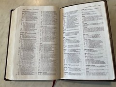 Bible NIV 1984 Thinline Burgundy Bonded Leather Good Condition