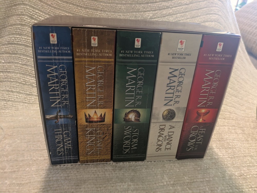 A Game of Thrones: A Song of Ice and Fire 5 Book Box Set, by George R.R.Martin