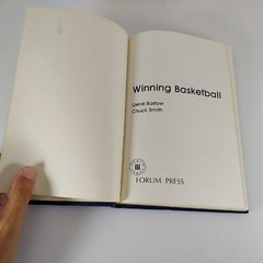 Winning Basketball by Gene Bartow, Chuck Smith Forum Press Illustrated HC 1978