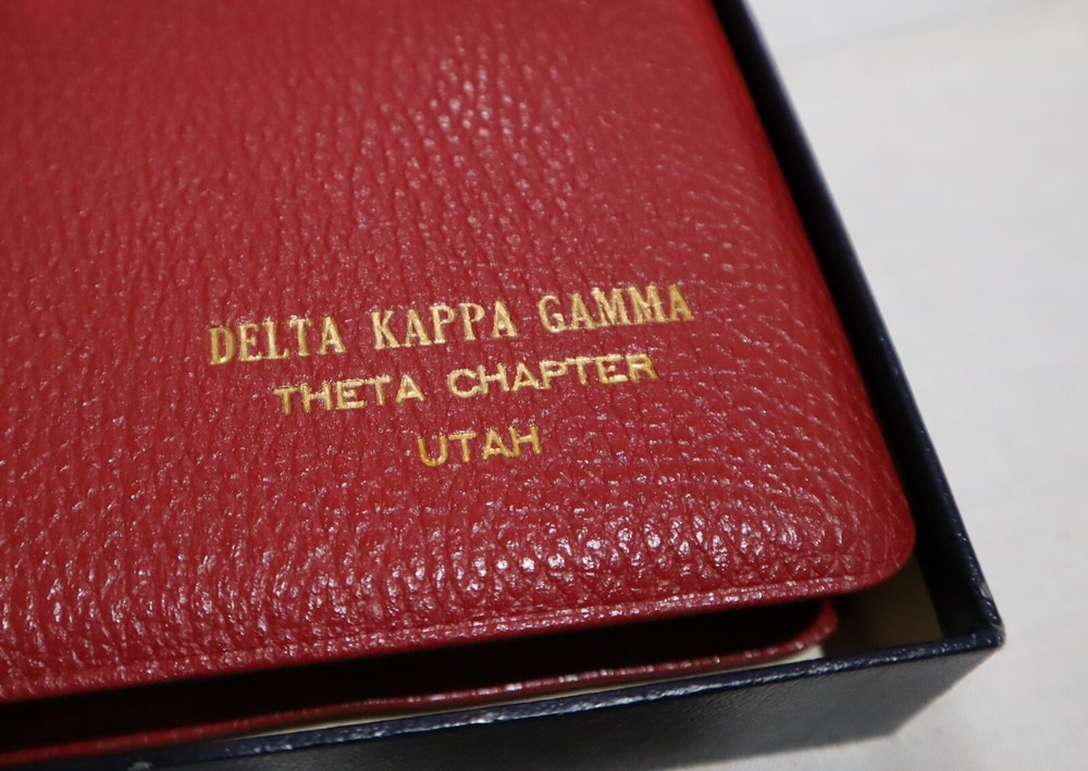 Oxford KJV Bible | *NOS* Persian Morocco Leather „Delta Kappa Gamma” in Box WOW