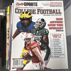 Lindy’s Sports College Football Magazine 2021 College Football Top 10