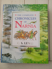The Complete Chronicles of Narnia C.S. Lewis HB 1998 11.5×9″ 524pgs w/dust cover