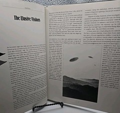 2 Book Bundle Mysteries Of The Unknown -The UFO Phenomenon & Mystic Places