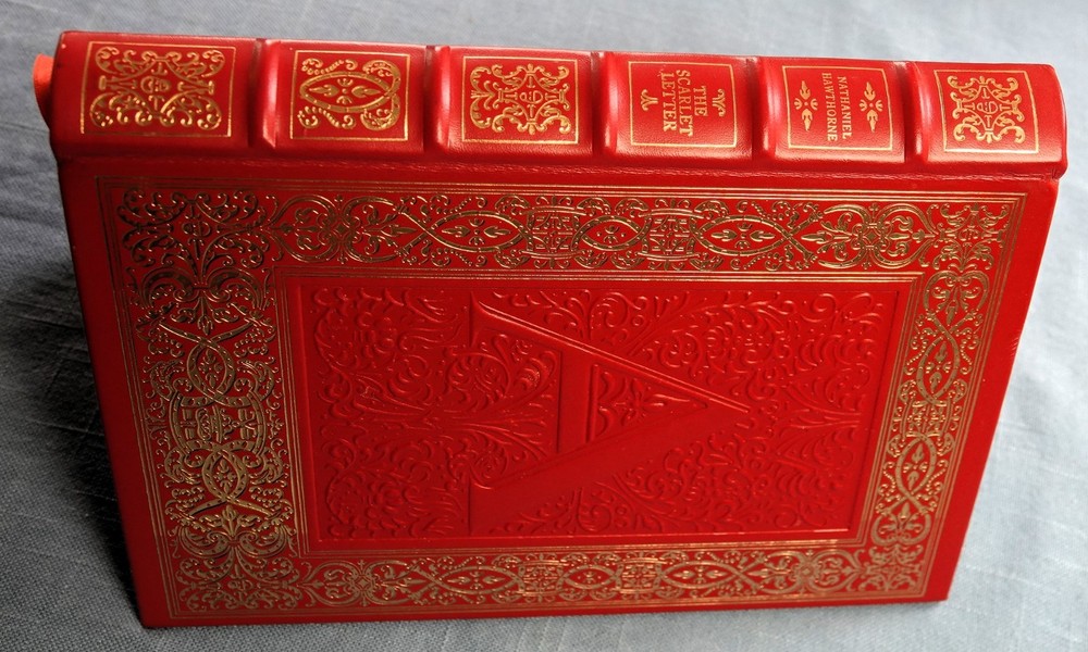 THE SCARLET LETTER BY NATHANIEL HAETHORNE, OXFORD UNIV PRESS 1979 LEATHER BOUND