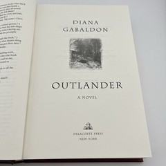 Outlander (20th Anniv Collector’s Edition) : A Novel by Diana Gabaldon Hardcover