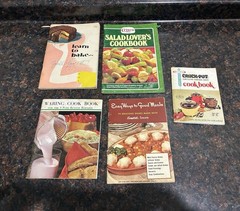 Vintage 1940’s-60s Lot of Recipe Booklets Pamphlets Advertising Cookbooks
