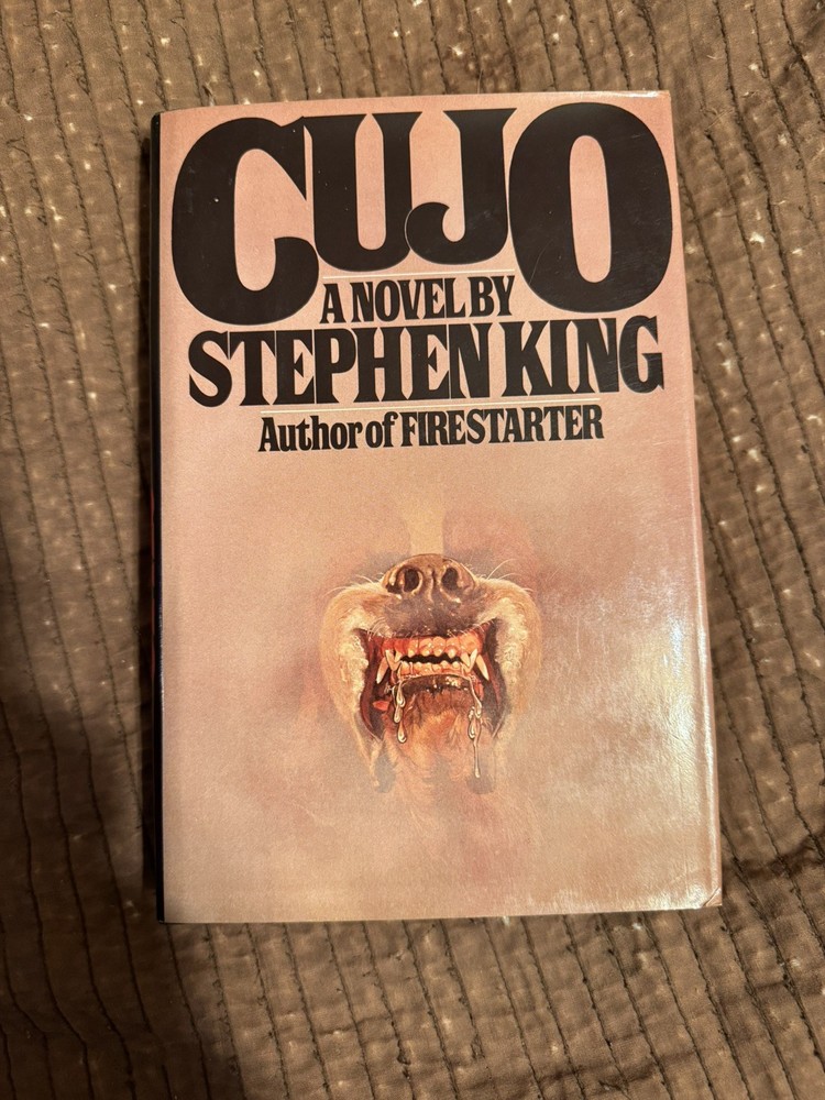 Stephen King Cujo HC/DJ TRUE 1st Edition VIKING PRESS Great Condition