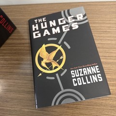 Hunger Games Trilogy Boxed Set Set by Suzanne Collins (2010, Box or Slipcased)