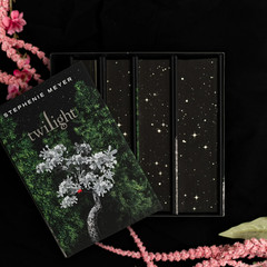 Hot Deal! The Twilight Saga Deluxe Hardcover Collection Hardcover