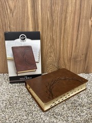 KJV Giant Print Bible | Indexed | Brown Crown of Thorns | red letter