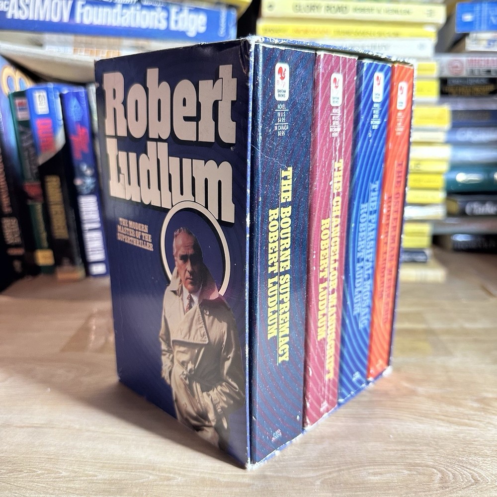 Robert Ludlum Paperback Box Set Bourne Supremacy Chancellor Osterman Parsifal