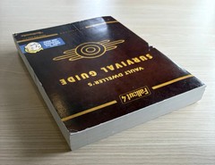 1st Printing! Fallout 4 Vault Dweller’s Survival Guide: Official Strategy Guide