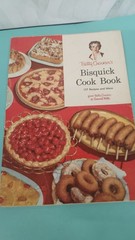 Betty Crocker’s Bisquick Cook Book 157 Recipes and Ideas Vintage 1956-26 pages