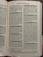 The Clear Quran: A Thematic English Translation (Paperback, 5.8″ x 8.4″)