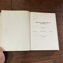 Men of Achievement in Texas by Garland A. Smith, Editor 1972 hardcover 432 pages