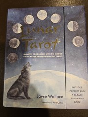 Lunar Tarot: Manifest your dreams 78 Cards 64 Page Book