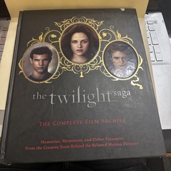 The Twilight Saga: The Complete Film Archive: Memories, Mementos, and Treasures
