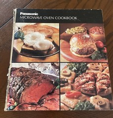 Vintage Panasonic Microwave Oven Cookbook 1974 recipes color pictures 138 pages