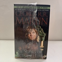 A SONG OF ICE AND FIRE George R. R. Martin – A Game of Thrones 5-Book Box Set