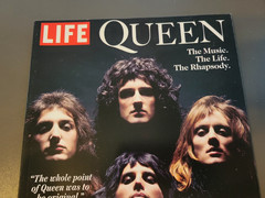 QUEEN Magazine by LIFE – Choice of 2 Covers – Band or Freddie Mercury – Rhapsody