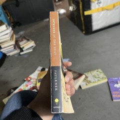 Intruder in the Dust William Faulkner- ACCEPTABLE