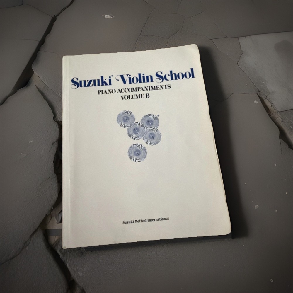 Suzuki Violin School: Piano Accompaniments, Vol. B 190 Pages Very Good