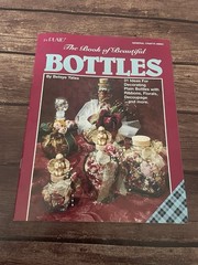The Book of Beautiful BOTTLES Booklet Betsye Yates PLAID Inc 24 Pages Crafting