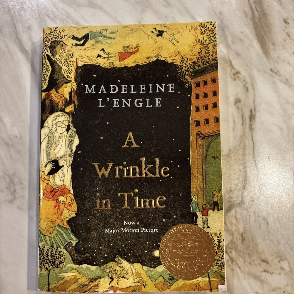 A Wrinkle in Time: (Newbery Medal Winner) by L’Engle, Madeleine