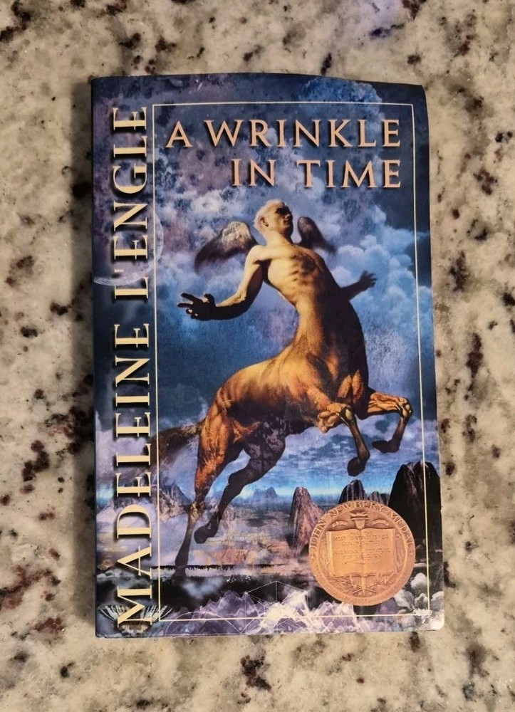 A Wrinkle in Time Paperback by Madeleine L 'Engle
