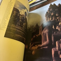BOROBUDUR PRAYER IN STONE By Professor & Dumarcay Soekmono – Hardcover EXCELLENT